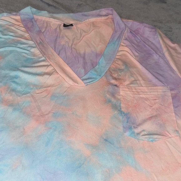 Cute tie-dye v-neck pocket Tee 0XL - Picture 2 of 7